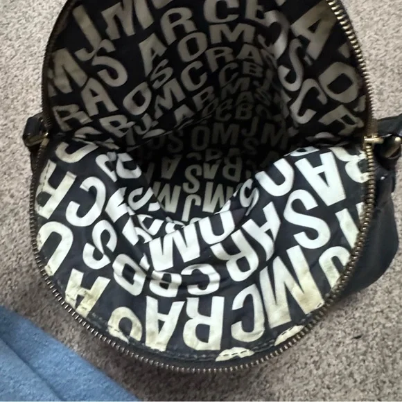 Marc by Marc Jacobs Classic Q Natasha black pebbled leather crossbody bag - Picture 12 of 12